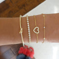 Traje de pulsera de corazón hueco de diamantes completo creativo