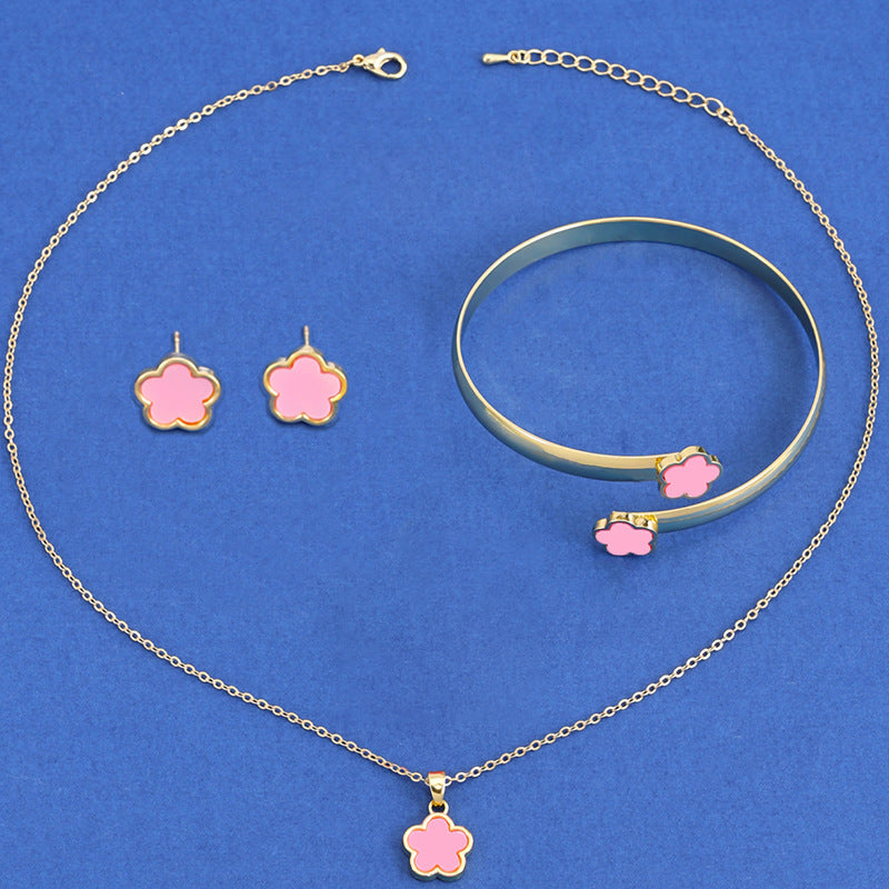 Fünfblättrige Blume Wilder Wein Gras Armband Dreiteiliges Set