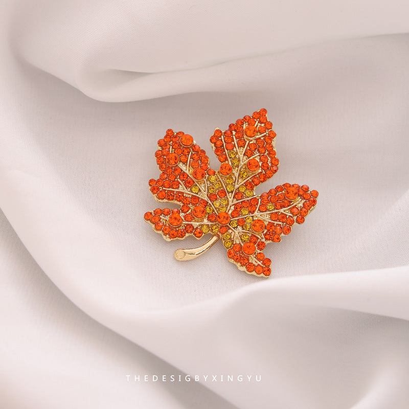 Nuevo Broche de Aleación de Alta Sensación de Nicho de Alta Gama, Pin para Abrigo y Traje, Corsage Versátil de Alta Gama