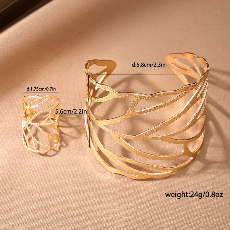 Kreativer Metall-Design-Sinn Hohle Blätter Offener Ring Armband Anzug