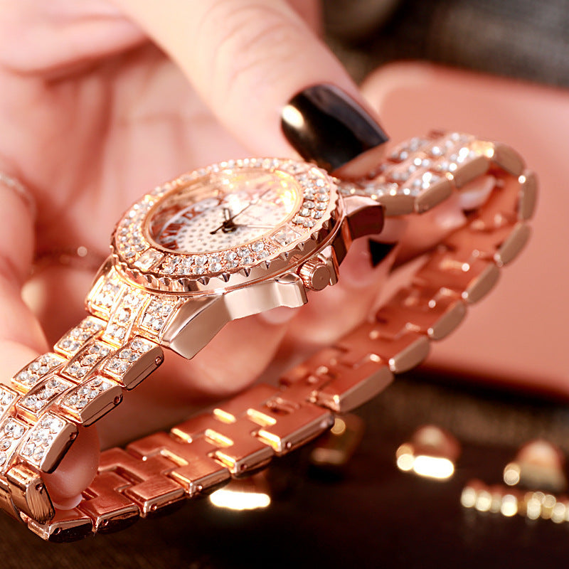 Reloj de cuarzo de aleación con diamantes de imitación simple de moda para mujer