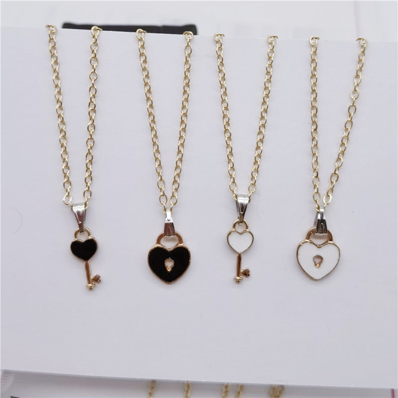 Collares para pareja: un par de cadenas doradas estilo retro para clavícula para hombre y mujer