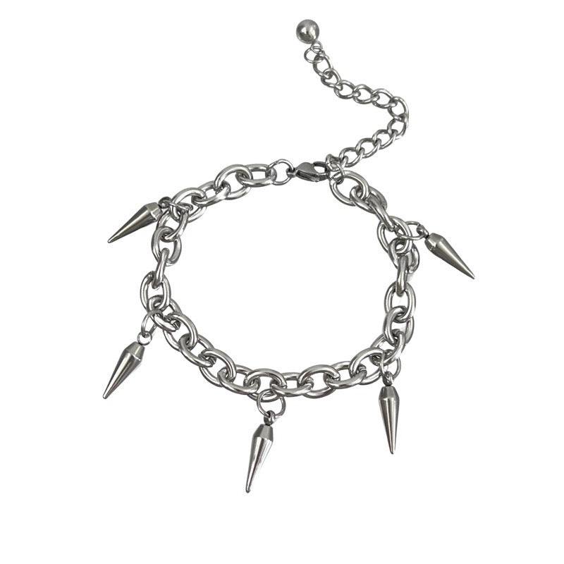 Pulsera estilo frío con diseño de interés especial, remaches y borlas de hip hop
