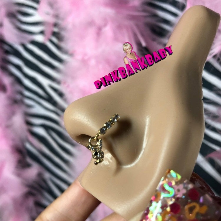Joyería de perforación de nariz de aro con diamantes