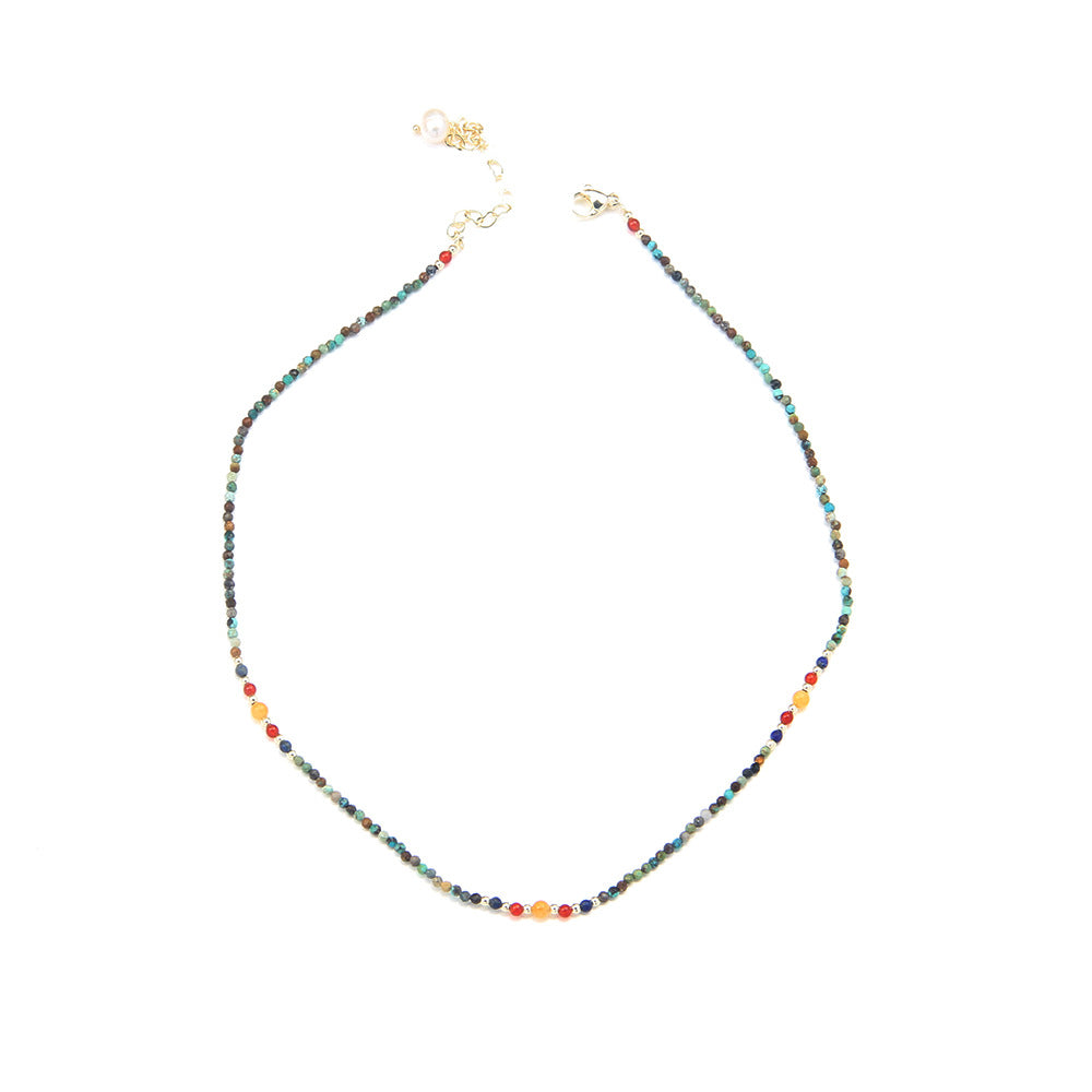 Neue niedliche, schlichte Halskette aus gebrochenem Silber mit natürlicher Perle, bunten Perlen und Schlüsselbeinkette, Damenaccessoires
