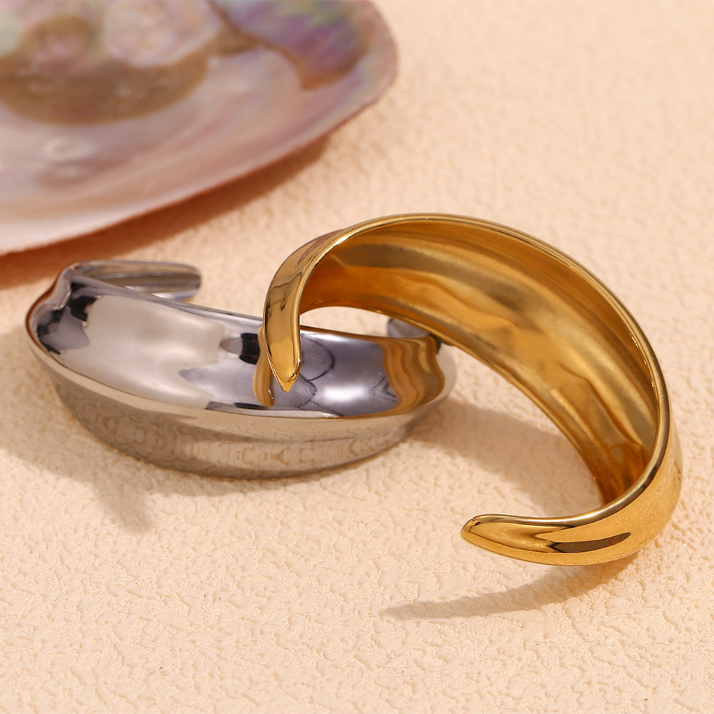 Edelstahl 18K Vergoldung Konkav-konvexe gewölbte Oberfläche Glattes Armband mit Öffnung