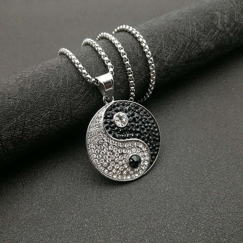 Halskette mit Titanstahl-Anhänger, schwarz-weiß, vergoldet, Strass, Taiji, Yin und Yang