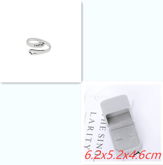 Anillo de creencia hueco con letras inglesas a la moda