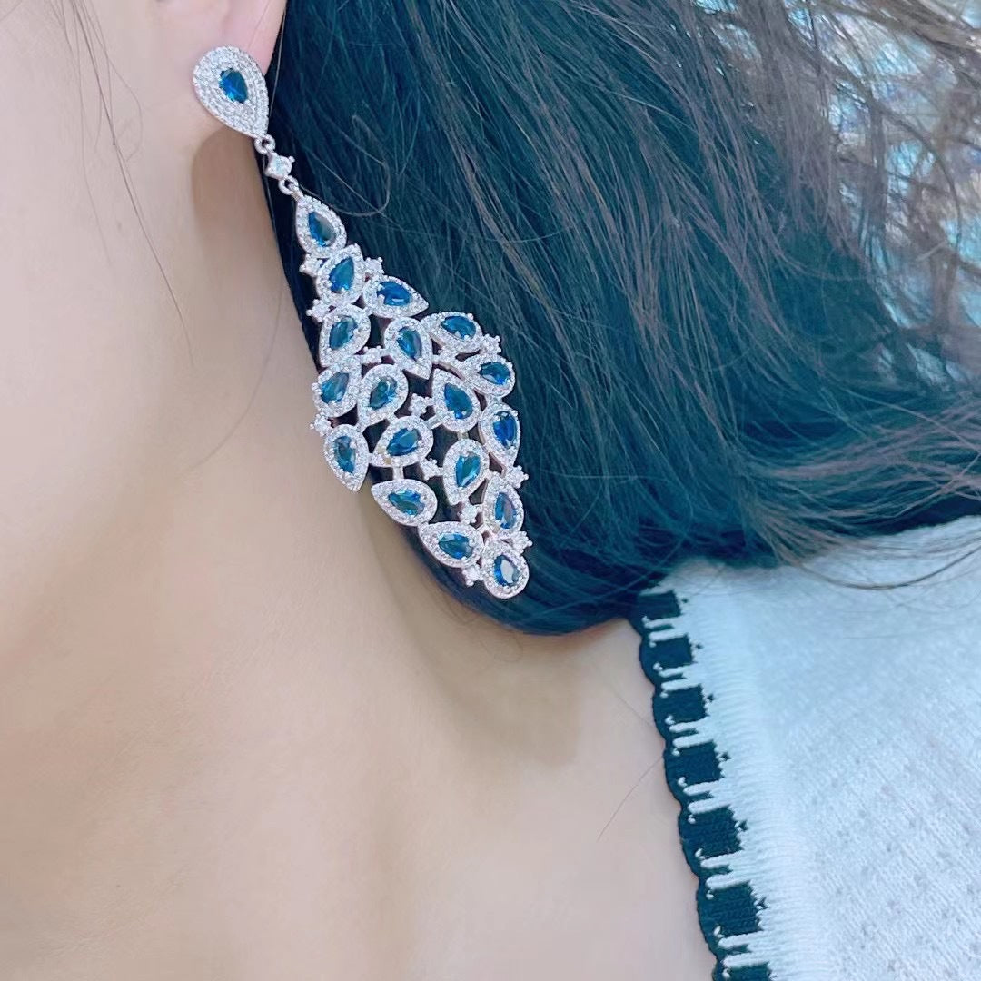 Pendientes Colgantes de Lujo con Borla de Zirconia en Forma de Gota de Agua y Diamante Grande