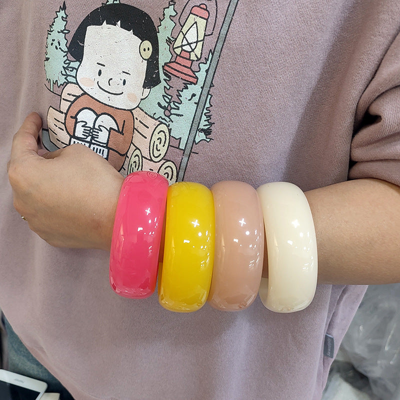 Round Resin Summer Jelly Color Dynamic Acrylic Bracelet
