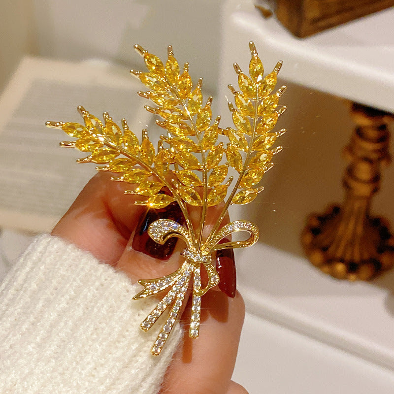 Nuevo Broche de Aleación de Alta Sensación de Nicho de Alta Gama, Pin para Abrigo y Traje, Corsage Versátil de Alta Gama