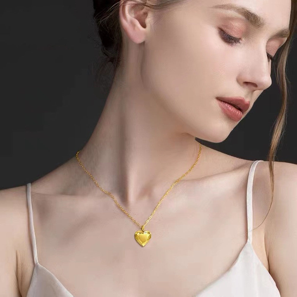 18K Gold Cut Love Gold Pendant Versatile