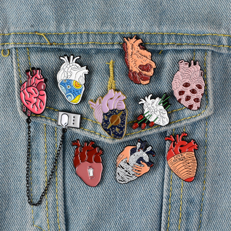 Broche de aleación creativa de la serie Corazón de dibujos animados