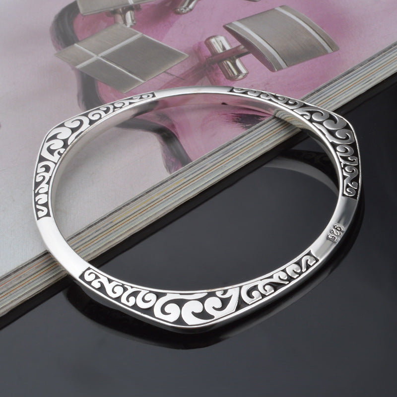 Personality Style Fashion Black Triangle Bracelet