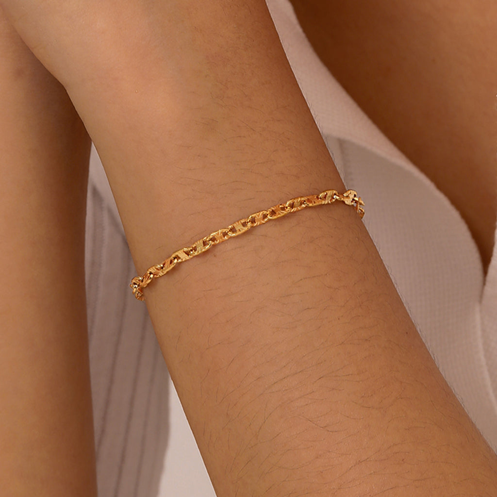 Pulsera hecha a mano de acero inoxidable dorada, de estilo minoritario que combina con todo