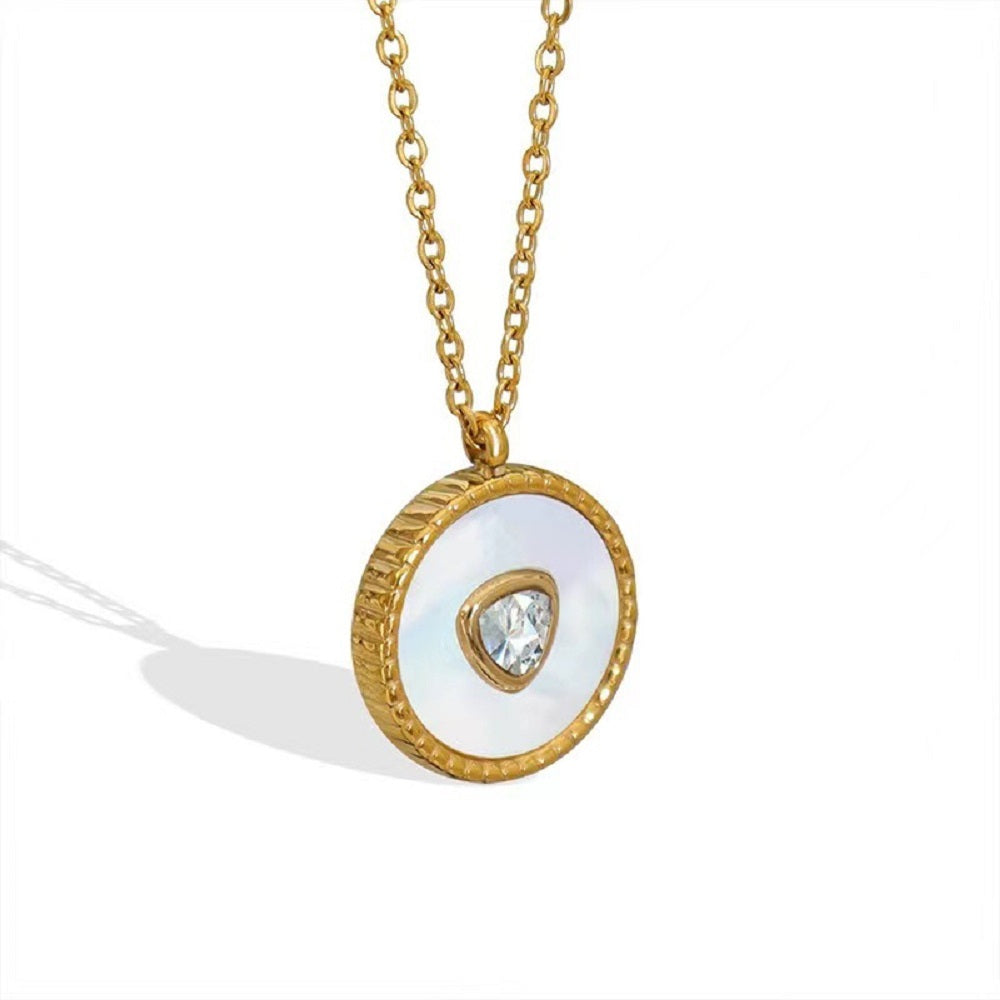 Collar de oro de 18 quilates chapado en oro con concha marina blanca