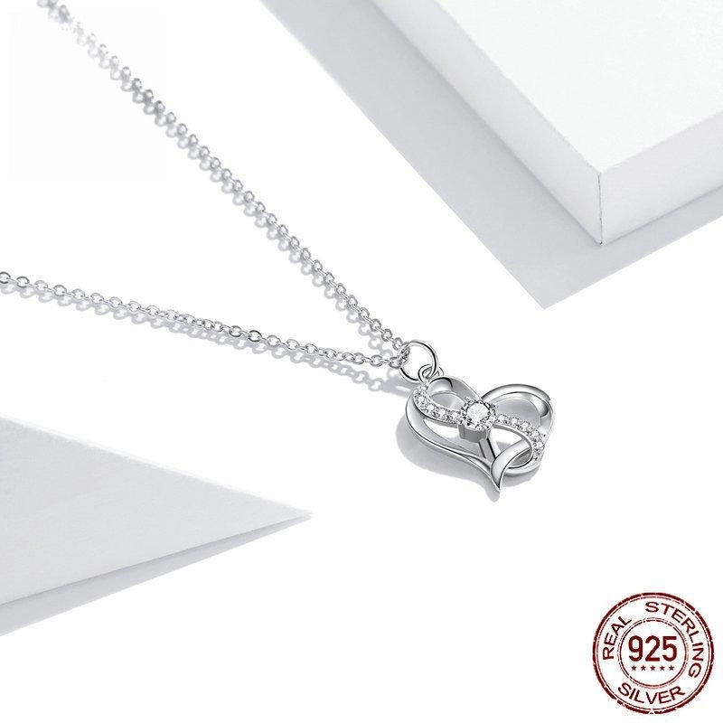 Herzförmige Hohl-Halskette mit Zirkonia-Einlage aus S925 Silber