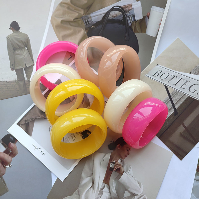 Round Resin Summer Jelly Color Dynamic Acrylic Bracelet