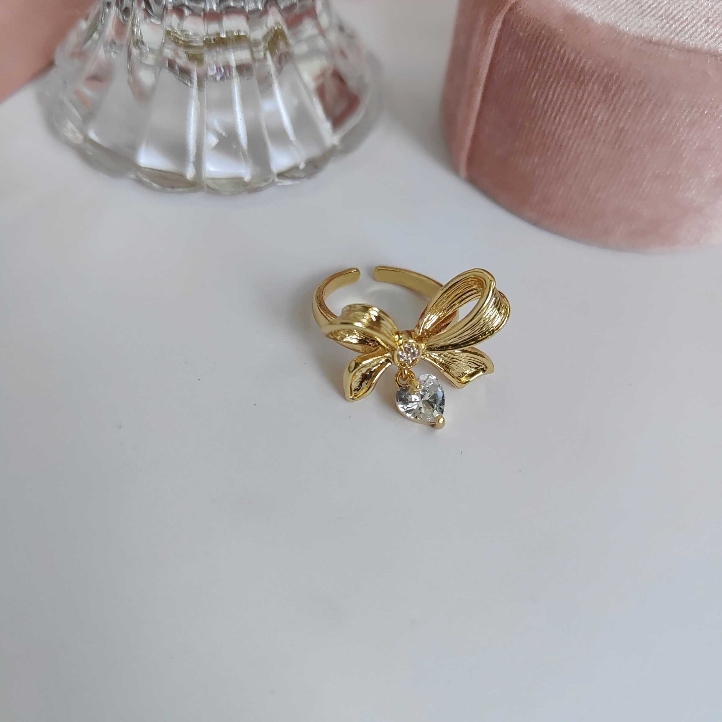 Goldener Vintage Schleifen Herz Zirkon Elegante Prinzessinnen Ohrringe Ring Halskette