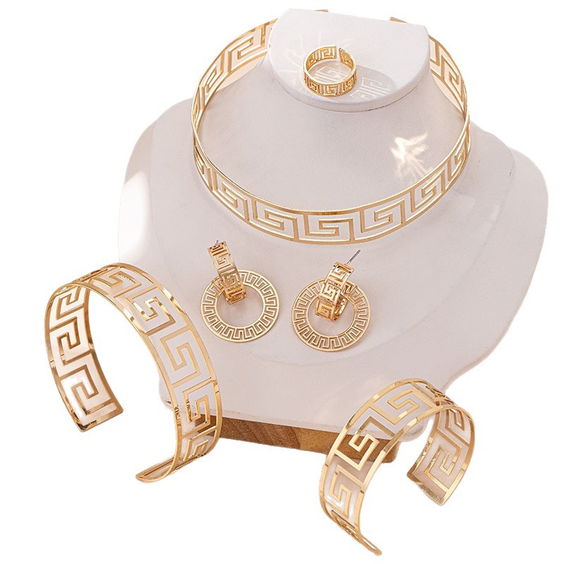 Geometrische Schlaufenkragen-Ohrringe Ring Armband Damen Schmuck Modeschmuck Set