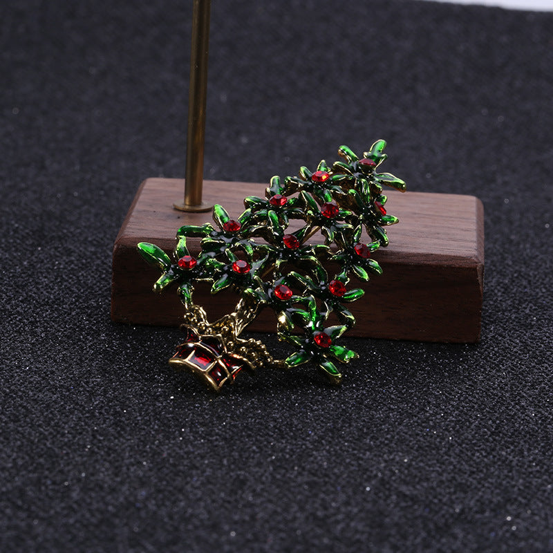 Broche de aleación con diseño de árbol de Navidad y goteo de aceite para ropa