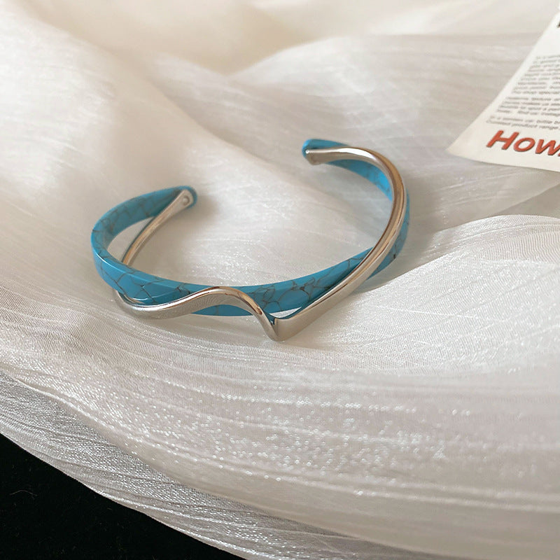 Pulsera de placa de marisco blanco metálico para mujer, apertura ajustable, diseño de 2 capas, joyería de moda femenina de lujo ligero, regalos