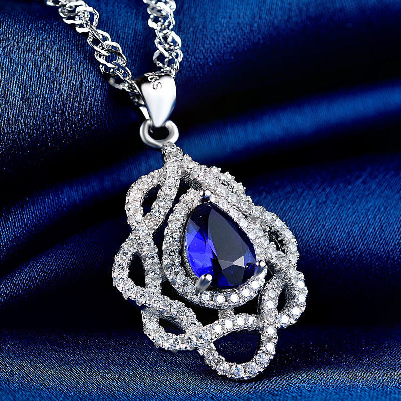Modische, diamantbesetzte Schlüsselbeinkette mit Anhänger